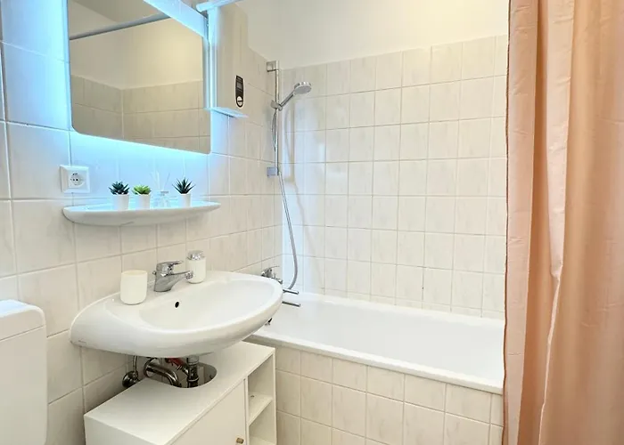 Appartement Regency - I Balkon I Wlan I Netflix I Parkplaetze Hanovre